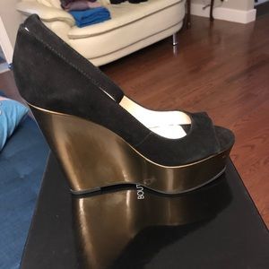Boutique 9 Nine West black and gold wedges